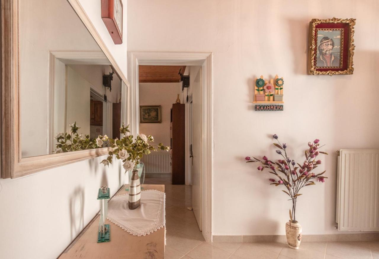 Ilia'S Holiday Home Peritheia Екстер'єр фото